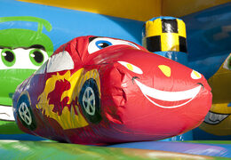 Compre castillo hinchable multifuncional cubierto con tema de tobogán en automóvil con objeto 3D en el techo para niños pequeños y mayores. Ordene castillos hinchables en línea en JB Hinchables España