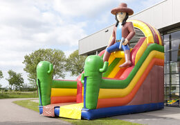 Gran tobogán inflable multifuncional en un tema de playa con una piscina de chapoteo, impresionante objeto 3D, colores frescos y los obstáculos 3D para niños. Ordene toboganes inflables ahora en línea en JB Hinchables España