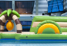 Compre una carrera de obstáculos inflable doble en la jungla para jóvenes y mayores. Ordene carreras de obstáculos inflables en línea ahora en JB Hinchables España