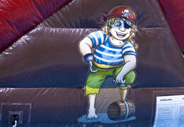 Ordene la carrera de obstáculos pirata Double Zig Zag para jóvenes y mayores. Comprar carreras de obstáculos para piscinas hinchables online ahora en JB Hinchables España