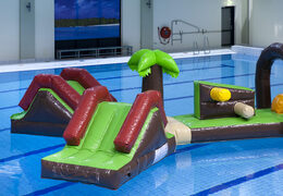 Pista de asalto inflable de 16 metros de largo Pista de obstáculos de piscina Double Hawaii Run XL con varios objetos emocionantes para jóvenes y mayores. Ordene carreras de obstáculos para piscinas inflables ahora en línea en JB Hinchables España