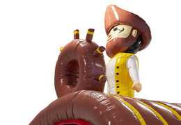 Comprar pista americana temática de barco pirata inflable de 9 metros para niños. Ordene pistas americanas inflables ahora en línea en JB Hinchables España