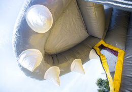 Compre castillo hinchable splashy shark con bañera en JB Hinchables España. Ordene castillos hinchables en línea en JB Hinchables España