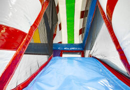 Compra el castillo hinchable multijugador L Candyworld con tobogán para niños. Ordene castillos hinchables en línea en JB Hinchables España