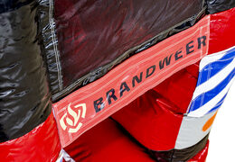 Compre un castillo hinchable con el tema del departamento de bomberos con un tobogán y objetos en 3D para niños. Ordene castillos hinchables en línea en JB Hinchables España