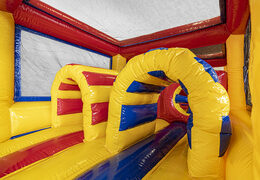 Ordene una pista americana estándar modular de 13,5 metros de largo con objetos 3D adecuados para niños. Compre pistas americanas inflables en línea ahora en JB Hinchables España