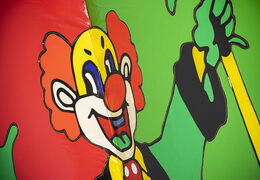 Tobogán inflable perfecto en tema de payaso con orden de objetos 3D para niños. Compre toboganes inflables ahora en línea en JB Hinchables España