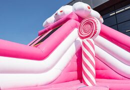 Castillo hinchable temático Candyworld con toboganes y divertidos obstáculos impresos para niños. Compre castillos hinchables en línea en JB Hinchables España