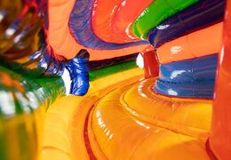 Túnel de rastreo castillo hinchable con temática de circo con obstáculos, usa una rampa de escalada y un tobogán para niños. Compre castillos hinchables en línea en JB Hinchables España