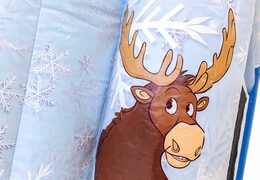 Compre un castillo inflable de interior con temática de hielo azul y blanco con tobogán y objetos en 3D para niños. Ordene castillos inflables en línea en JB Hinchables España