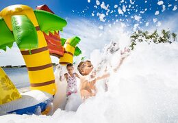 Compre Bubble Park Hawaii con un grifo de espuma para niños. Ordene castillos hinchables en  JB Hinchables España