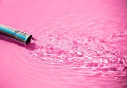 Ordene el castillo inflable Flamingo para niños en JB Hinchables España. Compre inflable en línea en JB Hinchables España