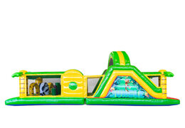 Ordene el castillo hinchable de 13 metros en tema Selva para niños. Compre pistas americanas inflables en línea ahora en JB Hinchables España