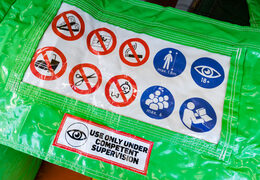 Comprar Mini Castillo Hinchable Multijuegos Hinchable con tema León para niños. Castillos hinchables a la venta en JB Hinchables España