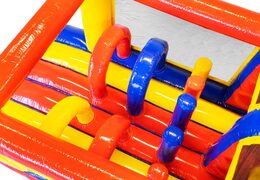 Carrera de obstáculos inflable estándar de 13 metros de largo para niños. Compre pistas americanas inflables ahora en línea en JB Hinchables España