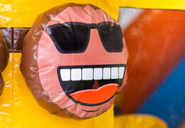 Ordene el castillo hinchable Multi Slide con tobogán en tema caribeño para niños. Comprar castillos hinchables online en JB Hinchables España