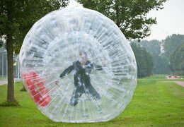 Pelota inflable para jugar juegos para adultos.