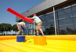 Castillo hinchable con tema de juego de gladiadores