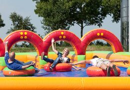 Shuffleboard vivo con amigos