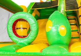 Obstáculos en el castillo hinchable de JB Inflatables