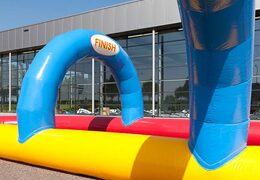 Compra una pista de carreras en JB Inflatables