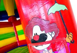 Compra un súper castillo hinchable de interior con tema de carrusel de circo para niños. Comprar castillo hinchable online en JB Inflatables Países Bajos