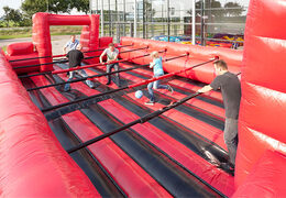 Comprar juego de futbolín inflable en vivo en línea en JB Inflatables Países Bajos