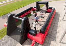 Comprar juego de fútbol vivo sin fondo con exclusivo sistema deslizante de abordaje. Pida ahora un futbolín inflable en línea en JB Inflatables Países Bajos