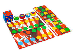 Juego colorido en la parte frontal de Softplay con temática de montaña rusa