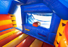 Interior del castillo hinchable Slide Combo Double Slide azul amarillo naranja