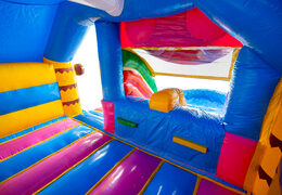 Interior del Castillo Hinchable Combo Doble Slide en azul, amarillo y morado en JB