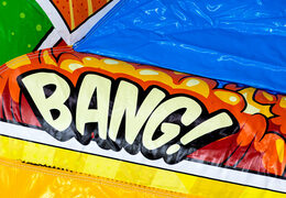 Castillo hinchable A-frame Super Comic estilo cómic para niños, ahora disponible en JB Inflatables