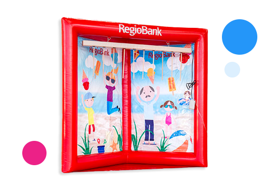 Es posible solicitar atracciones y juegos con logos o juegos completamente propios.