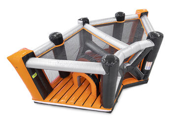 Mega inflable de 40 piezas giga modular Gate Corner campo de asalto para niños. Ordene carreras de obstáculos inflables en línea ahora en JB Hinchables España