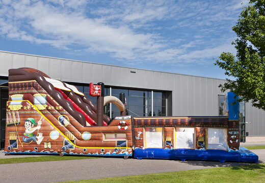 Mega tobogán inflable en el tema del mundo de los piratas con obstáculos en 3D para niños. Compre toboganes inflables ahora en línea en JB Hinchables España