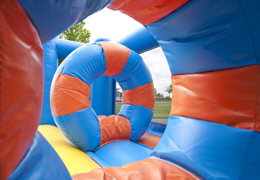 Obtenga un tobogán inflable multifuncional único con temática de pez payaso con una piscina de chapoteo, un objeto 3D impresionante, colores frescos y el obstáculo 3D para niños. Ordene toboganes inflables ahora en línea en JB Hinchables España