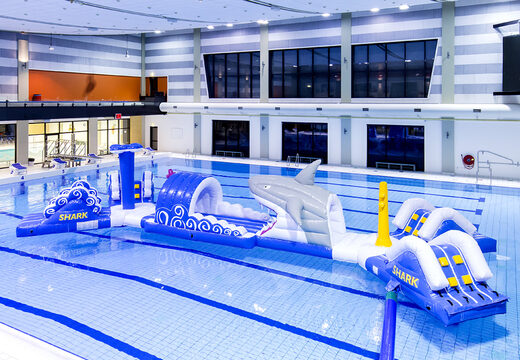 Compre una carrera de obstáculos inflable doble haairun única para jóvenes y mayores. Ordene juegos de piscina inflables ahora en línea en JB Hinchables España