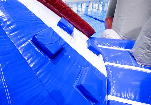 Compre una isla hermética de juegos de tiburones con temática pirata con una enredadera, una torre para escalar, un tobogán redondo y obstáculos para los niños. Ordene juegos de piscina inflables ahora en línea en JB Hinchables España