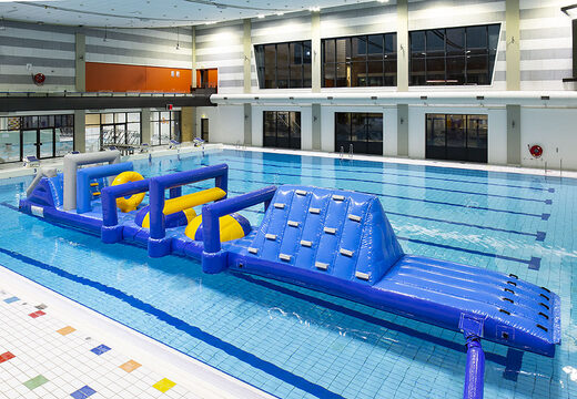 Compre el exclusivo Obstacle Run Marine XL inflable con pared de escalada doble y tobogán doble para jóvenes y mayores. Ordene juegos de piscina inflables ahora en línea en JB Hinchables España