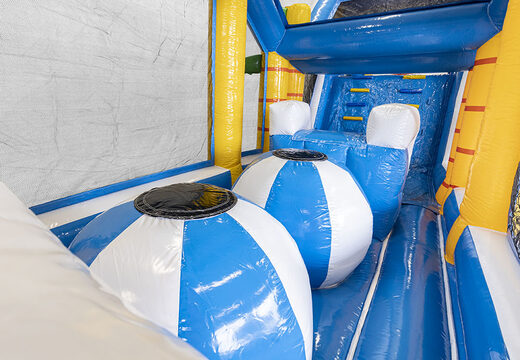 Surfea una pista americana inflable de 19 m con objetos 3D a juego para niños. Compre pistas americanas inflables en línea ahora en JB Hinchables España