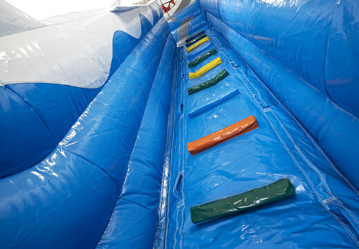 Compra un espectacular tobogán inflable con temática de tiburones con divertidos estampados y objetos en 3D para niños. Ordene toboganes inflables ahora en línea en JB Hinchables España