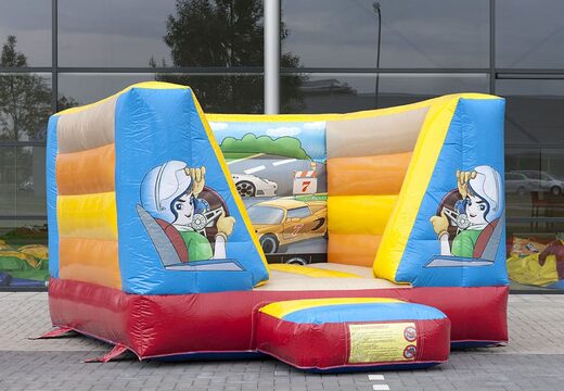 Pequeño castillo hinchable abierto a la venta con tema de coche para niños . Compra castillos hinchables ahora en línea en JB Inflatables