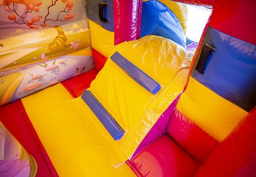 Ordena un pequeño multifun castillo inflable de interior con tema princesa para niños. Compra inflables en línea en JB Hinchables España