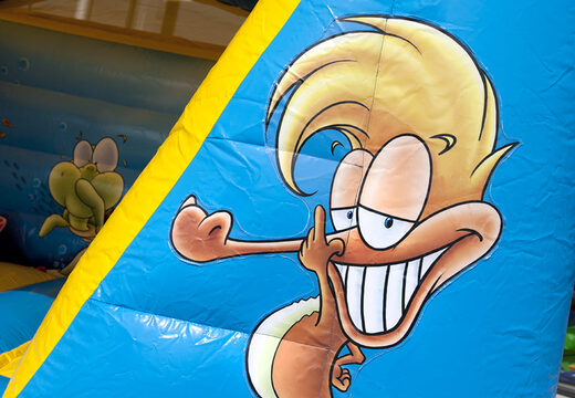 Ordena un pequeño castillo inflable interior con temática de mundo marino. Ordena castillos inflables en línea en JB Hinchables España