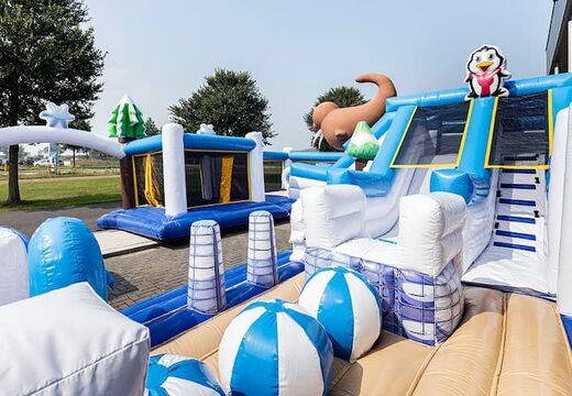 Castillo hinchable hinchable Frozen con toboganes y divertidos obstáculos con estampados para niños. Compre castillos hinchables en línea en JB Hinchables España