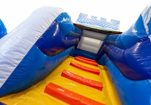 Gran castillo hinchable abierto azul multiplay con tobogán en tema princesa pirata para niños. Compre castillos hinchables en línea en JB Hinchables España