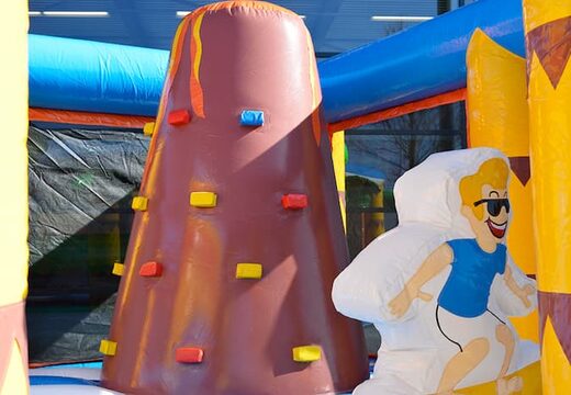 Ordene un castillo hinchable en la playa interior con un tobogán para niños. Compre castillos hinchables en línea en JB Hinchables España