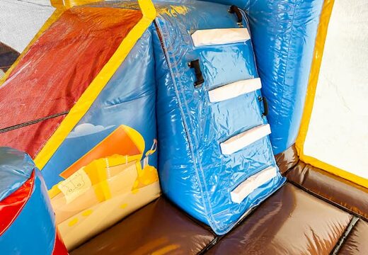 Castillo hinchable pirata multijuego  con tobogán en el medio y objetos en 3D para niños. Ordene castillos hinchables en línea en JB Hinchables España