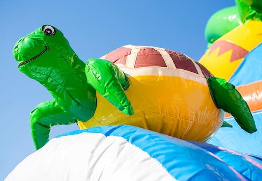 Compra el castillo súper hinchable Maxifun en colores brillantes y divertidas figuras en 3D con un tema de pez payaso en JB Hinchables España. Ordene castillos hinchables ahora en línea en JB Hinchables España