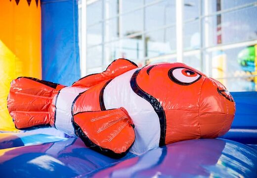 Ordene el castillo inflable multifun con techo en tema nemo para niños en JB Hinchables España. Compre castillos inflables en línea en JB Hinchables España